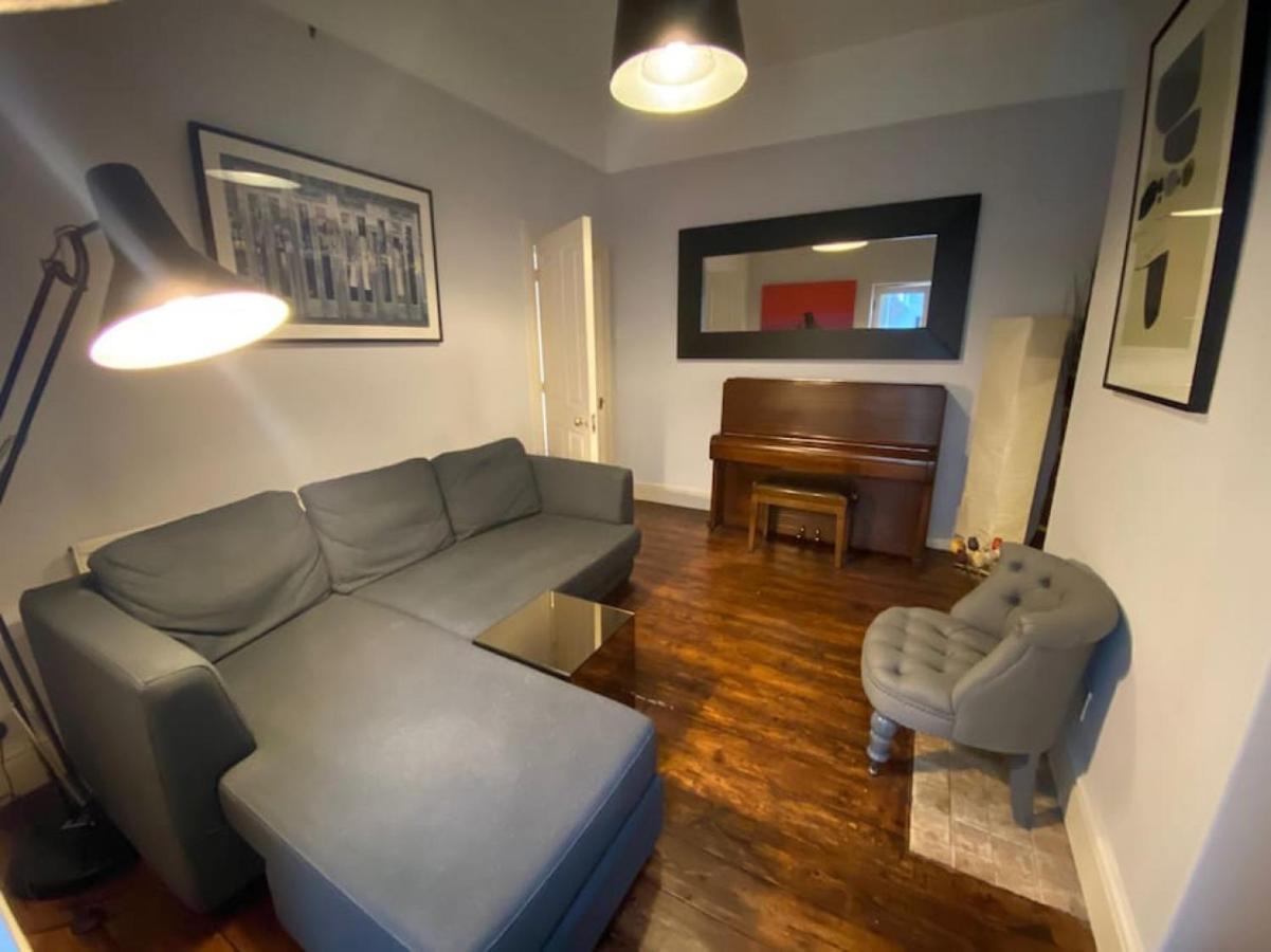 Spacious 4 Bedroom Character Home In Pontcanna Cardiff Esterno foto